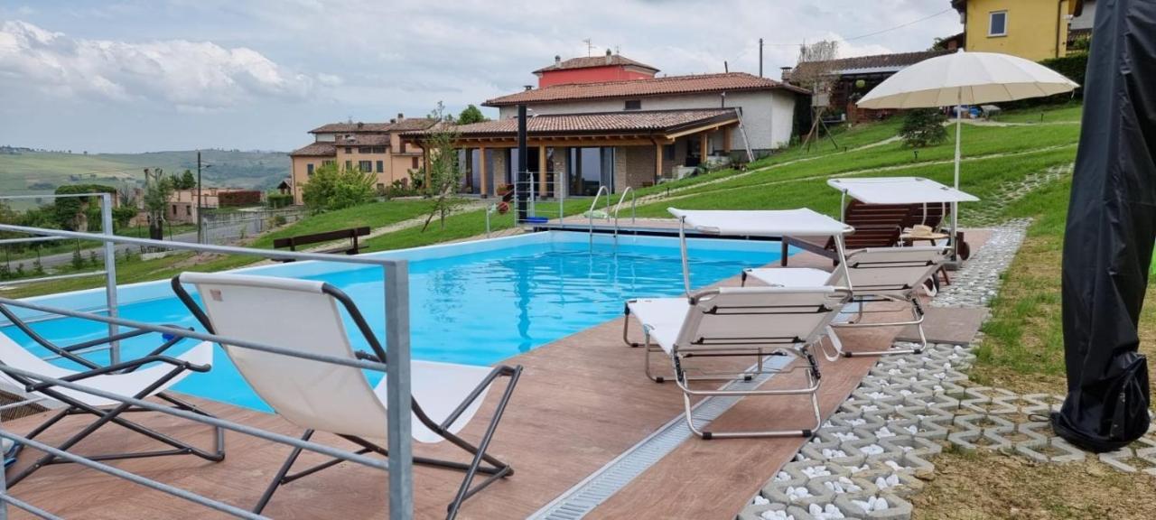 Casa Vacanza Con Piscina,Area Giochi Bambini. Santa Maria della Versa Buitenkant foto