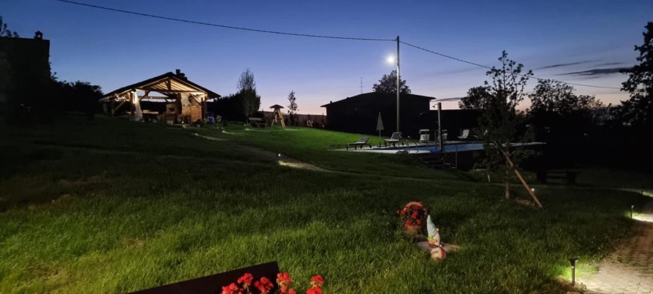 Casa Vacanza Con Piscina,Area Giochi Bambini. Santa Maria della Versa Buitenkant foto