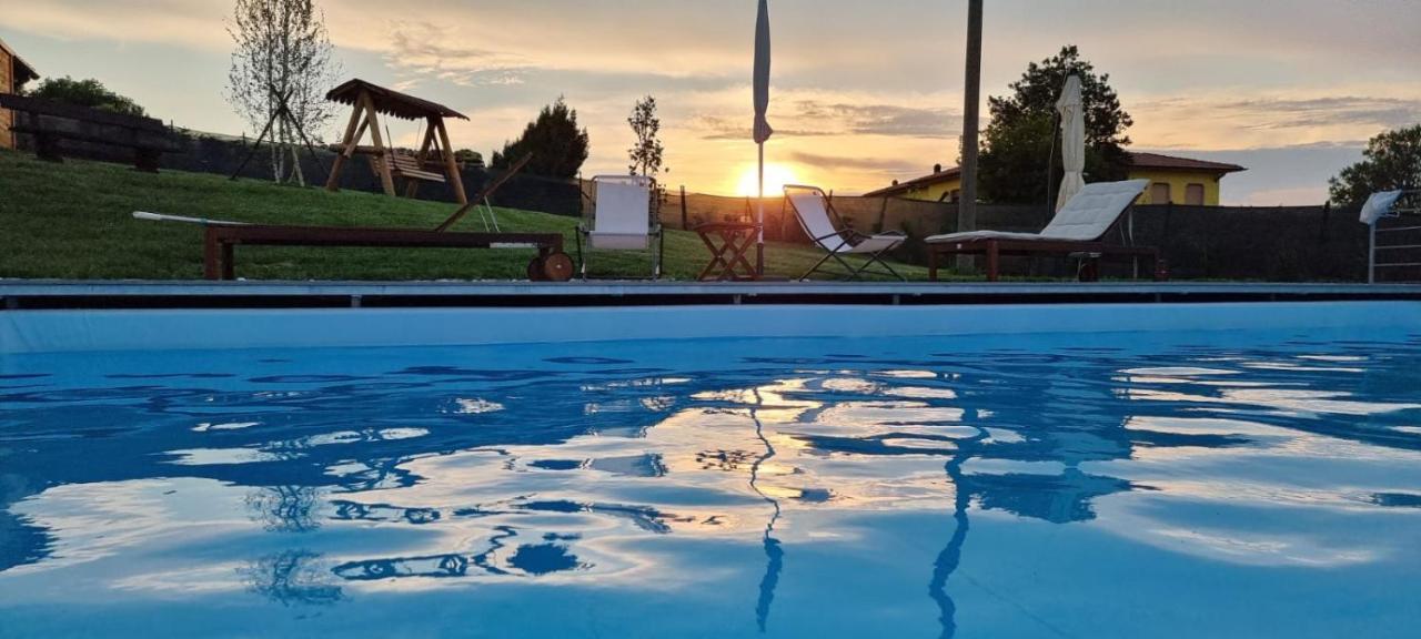 Casa Vacanza Con Piscina,Area Giochi Bambini. Santa Maria della Versa Buitenkant foto