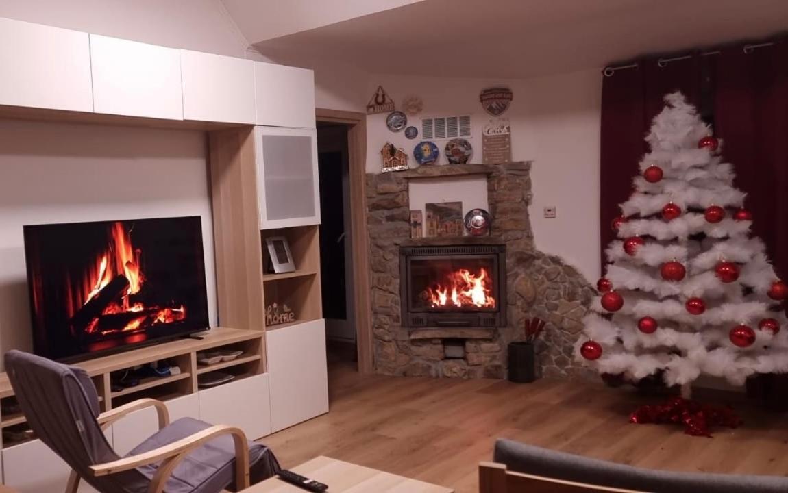 Casa Vacanza Con Piscina,Area Giochi Bambini. Santa Maria della Versa Buitenkant foto